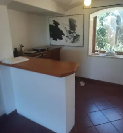Lupo Cattivo Con Sei Camere- Centro فيلة